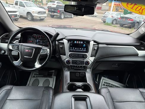 Used 2019 GMC Yukon XL SLT AWD/4WD image 29