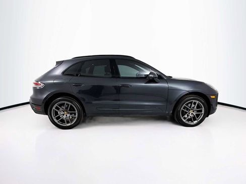 Certified 2025 Porsche Macan AWD/4WD image 8
