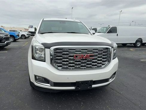 Used 2020 GMC Yukon Denali w/ Denali Ultimate Package image 3