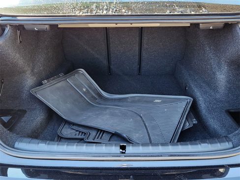 Used 2022 BMW 530i xDrive w/ M Sport Package image 13