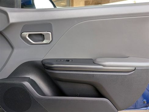 Used 2025 Kia K4 LXS image 31