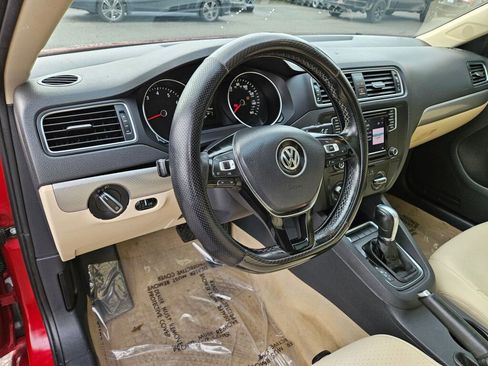 Used 2016 Volkswagen Jetta SE image 23
