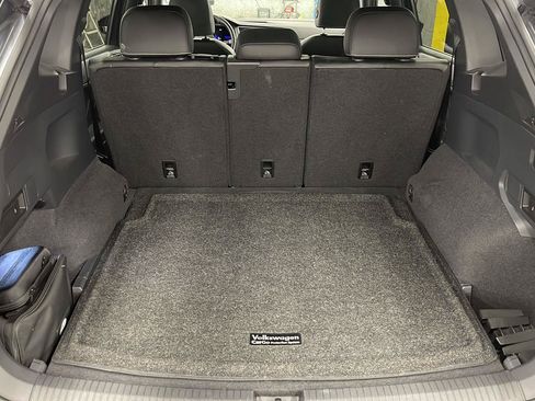 Used 2022 Volkswagen Tiguan SE R-Line AWD/4WD image 7