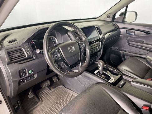 Used 2017 Honda Ridgeline RTL-E image 24