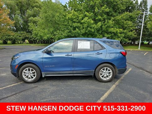 Used 2024 Chevrolet Equinox LS w/ LS Convenience Package FWD image 1