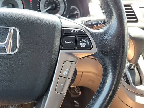 Used 2016 Honda Odyssey Touring Elite image 8