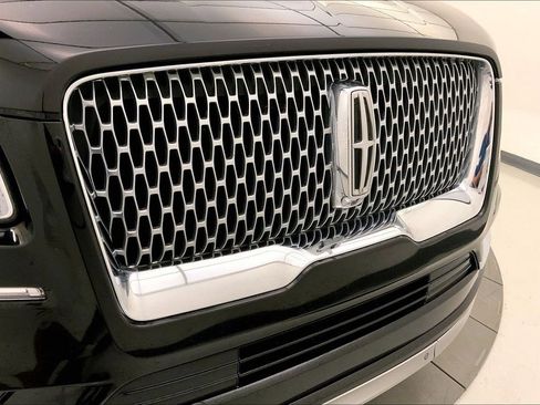 Used 2018 Lincoln Navigator Reserve w/ Technology Package AWD/4WD image 29