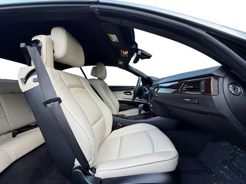 Used 2011 BMW 328i Convertible RWD image 17