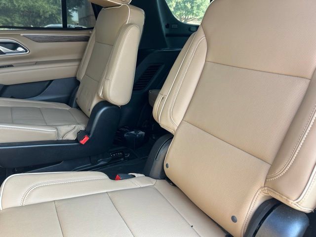 Used 2024 Chevrolet Tahoe Premier AWD/4WD image 12