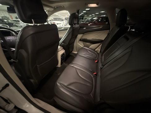Used 2018 Lincoln MKC Reserve FWD image 28