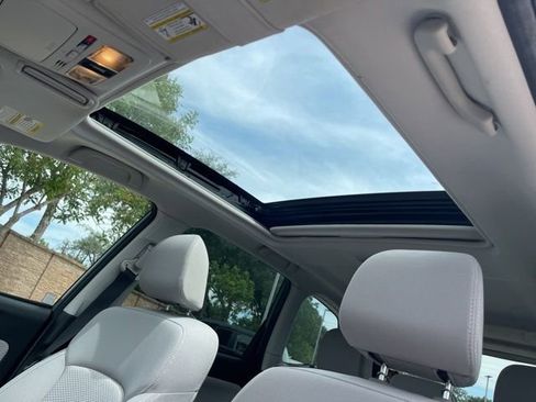 Used 2018 Subaru Forester 2.5i Premium AWD/4WD image 14