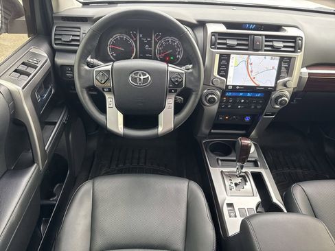 Used 2024 Toyota 4Runner Limited AWD/4WD image 5