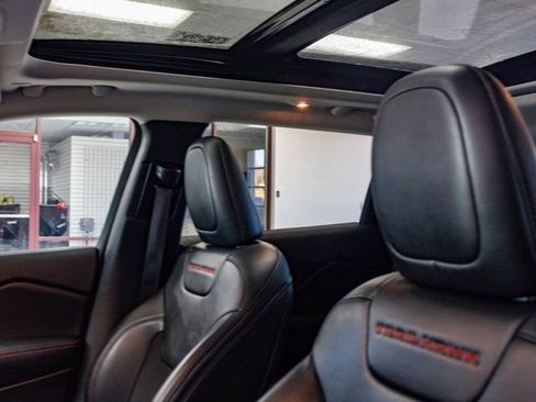 Certified 2021 Jeep Cherokee Trailhawk w/ Sun, Sound & Nav Group image 20