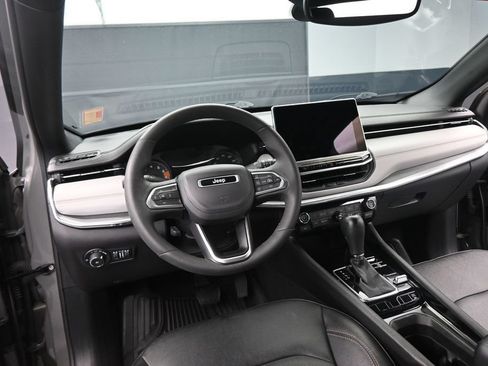 Used 2023 Jeep Compass Limited AWD/4WD image 15