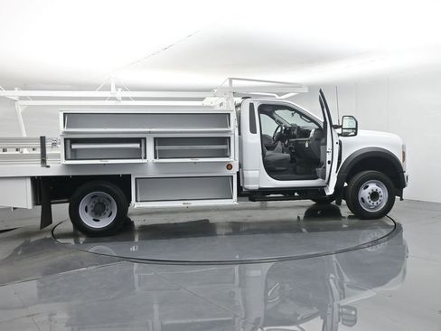 New 2025 Ford F550 2WD Regular Cab Super Duty image 4