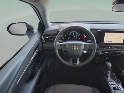 Used 2025 Toyota Camry LE FWD image 21