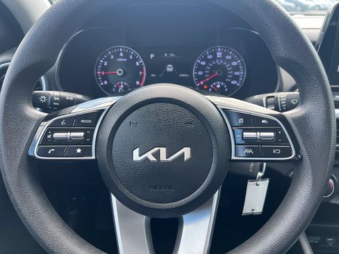 Used 2023 Kia Forte LXS FWD image 13