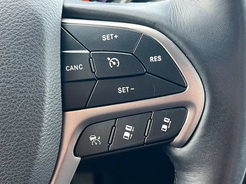 Used 2020 Jeep Grand Cherokee High Altitude AWD/4WD image 22