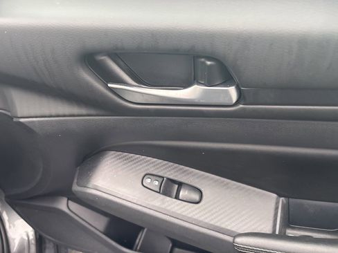 Used 2024 Nissan Altima 2.5 SV image 27