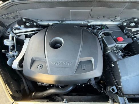 Used 2017 Volvo XC90 T6 R-Design w/ Vision Package image 35