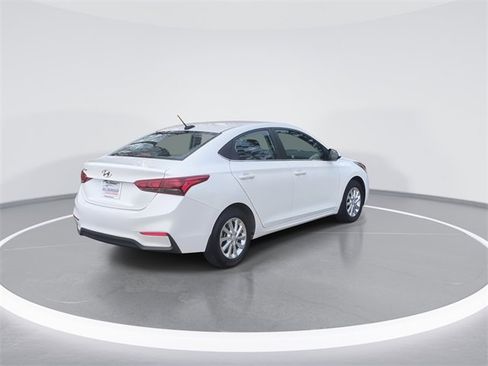 Used 2021 Hyundai Accent SEL image 8