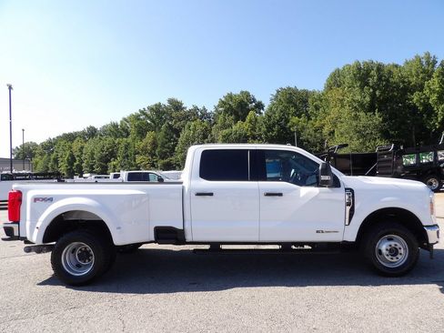 Used 2025 Ford F350 XLT w/ FX4 Off-Road Package AWD/4WD image 9