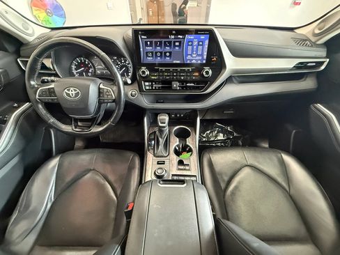 Used 2021 Toyota Highlander Limited AWD/4WD image 26