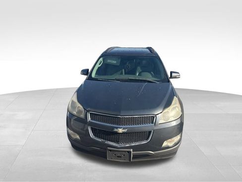 Used 2011 Chevrolet Traverse LT w/ Personal Connectivity Package image 2