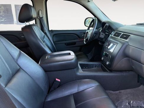 Used 2010 Chevrolet Suburban LT AWD/4WD image 14