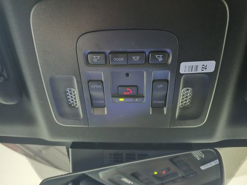 New 2026 Toyota Camry Hybrid image 34