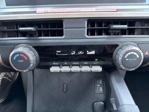 Used 2025 Toyota Tacoma SR5 AWD/4WD image 14