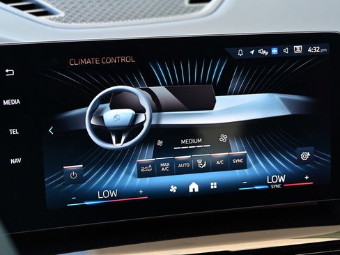 Certified 2024 BMW X1 xDrive28i w/ Premium Package image 20