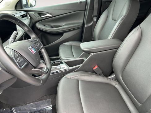 Used 2024 Buick Encore GX Sport Touring w/ Advanced Technology Package FWD image 19