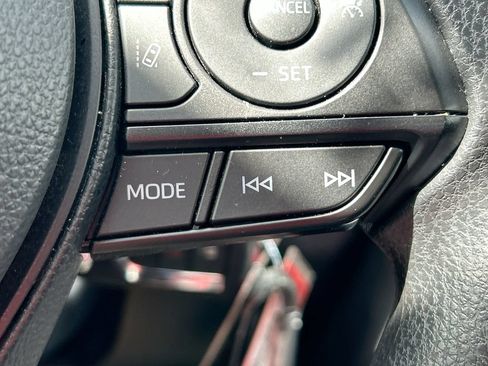 Used 2025 Toyota RAV4 LE AWD/4WD image 16