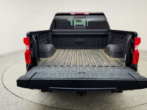 Used 2022 Chevrolet Silverado 1500 LTZ AWD/4WD image 22
