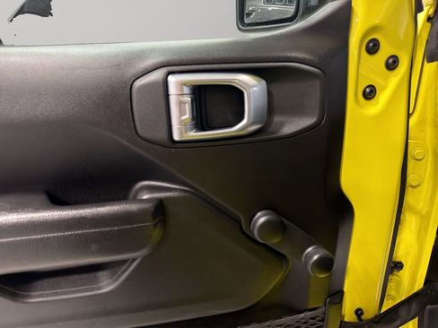 Used 2022 Jeep Wrangler Unlimited Sport image 22