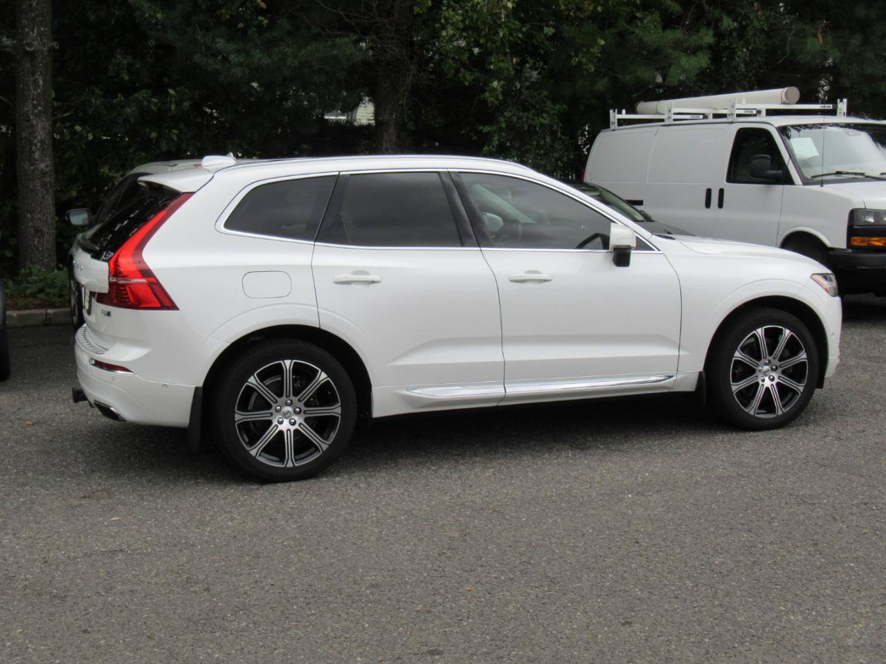 Used 2018 Volvo XC60 T6 Inscription w/ Convenience Package AWD/4WD image 6