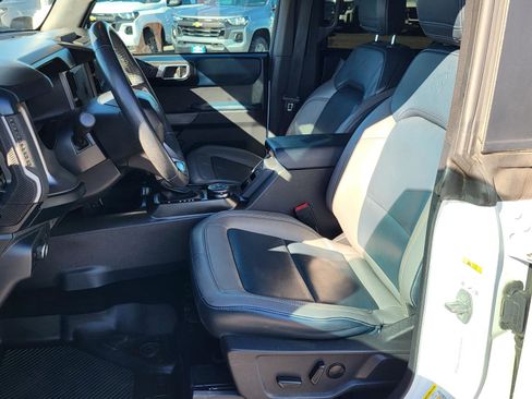 Used 2022 Ford Bronco Outer Banks w/ Sasquatch Package image 17