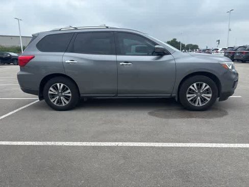 Used 2020 Nissan Pathfinder S FWD image 6