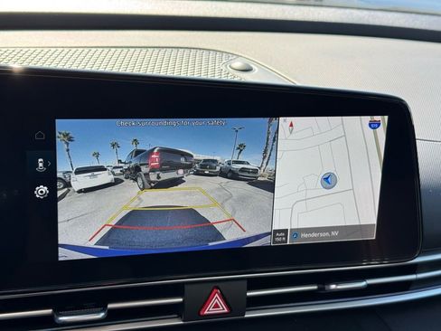 Used 2025 Hyundai Elantra SEL image 28