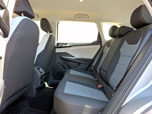 Certified 2025 Volkswagen Taos S AWD/4WD image 10
