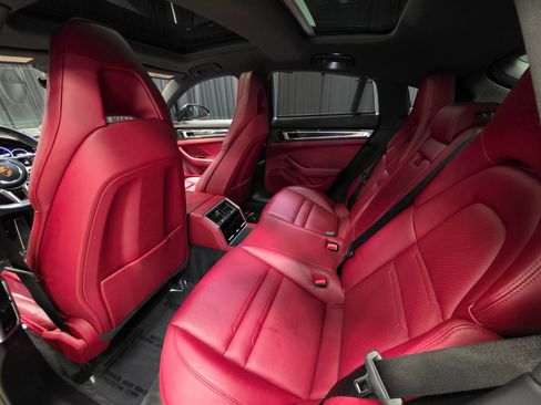 Used 2018 Porsche Panamera 4S image 35