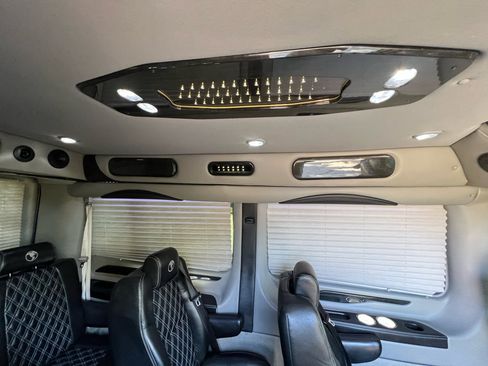 Used 2022 Ford Transit 250 Medium Roof AWD image 48