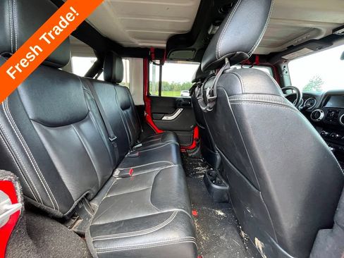 Used 2017 Jeep Wrangler Unlimited Rubicon AWD/4WD image 31