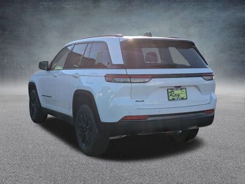 New 2026 Jeep Grand Cherokee Altitude AWD/4WD image 6