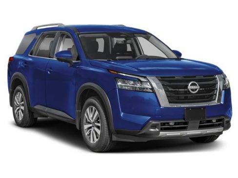 Used 2025 Nissan Pathfinder SL AWD/4WD image 9