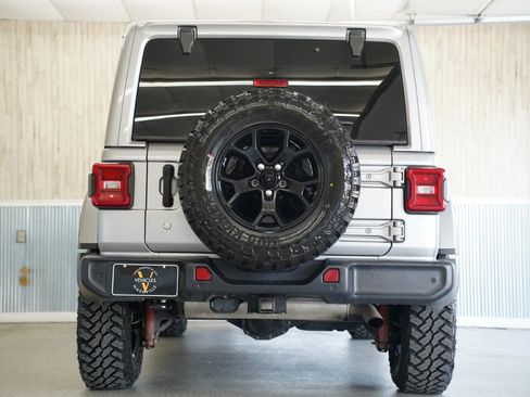 Used 2019 Jeep Wrangler Unlimited Sahara w/ Quick Order Package 24M Moab image 9