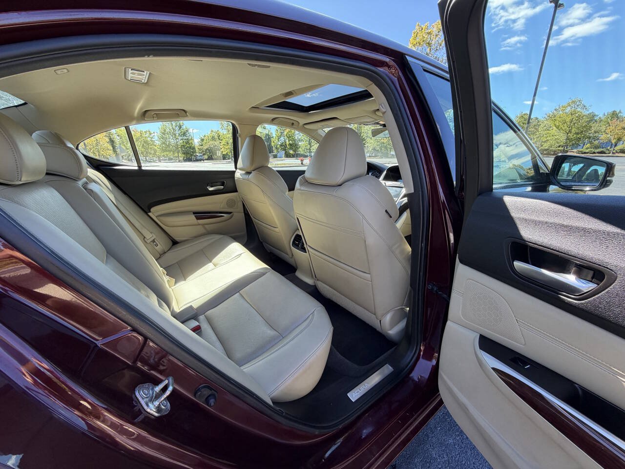 Used 2016 Acura TLX w/ Technology Package FWD image 15