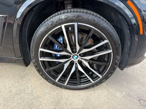 Used 2023 BMW X5 xDrive40i w/ M Sport Package AWD/4WD image 10
