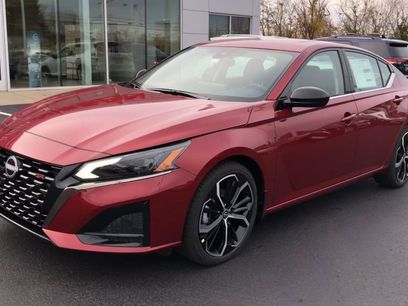 New 2025 Nissan Altima 2.5 SR w/ SR Premium Package